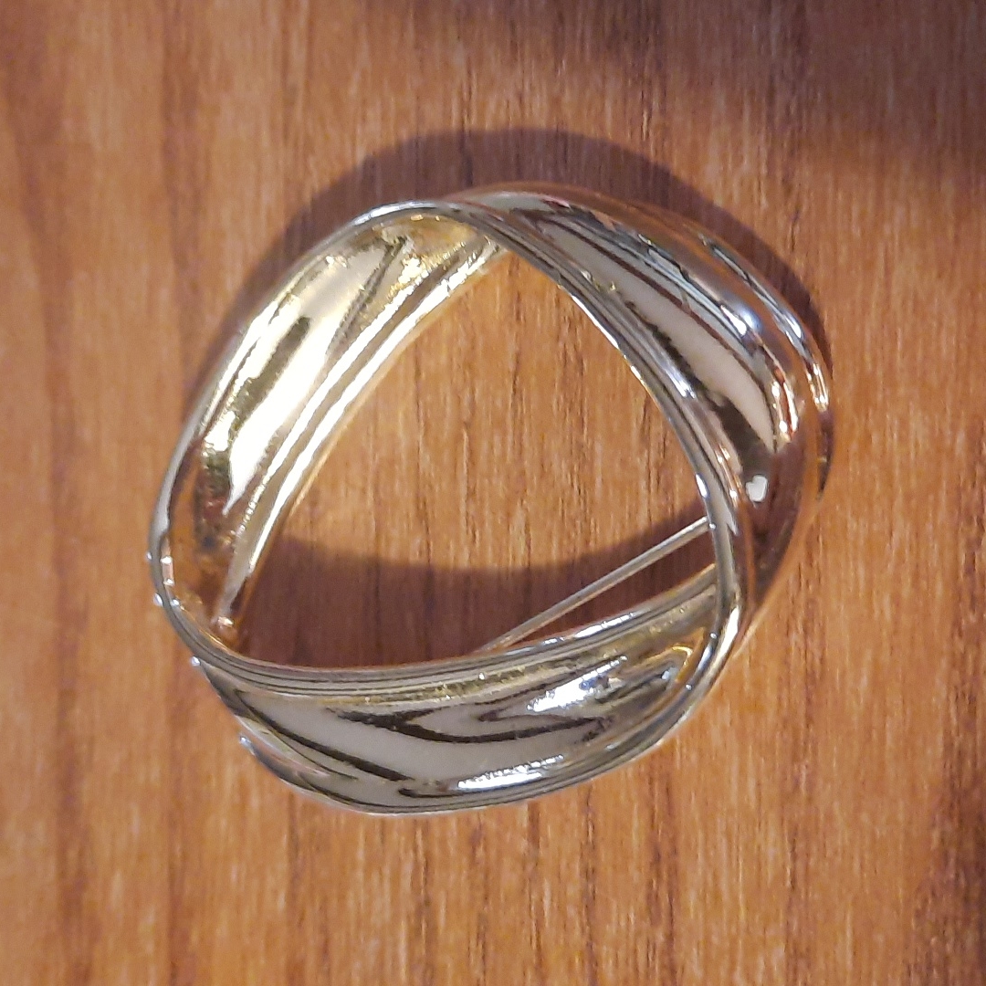 Mo Etc Statement Brooch
